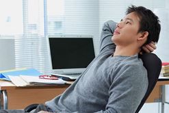 Có nên cắt dây hãm để kéo dài thời gian quan hệ?