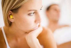 Có nên dưỡng da bằng sữa ong chúa?