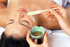 Bí quyết làm đẹp da với sữa ong chúa đơn giản nhất